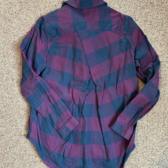 Lululemon athletica Women’s Plaid Button-Down Shirt — Purple and Navy - Picture 2 of 3